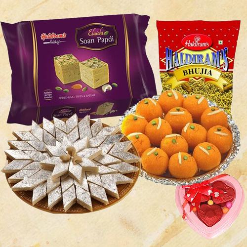 Haldirams Appetizing Gift Combo