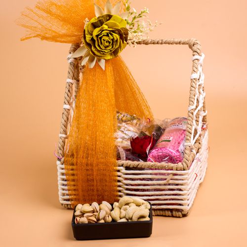 Healthy Gourmet Treats Basket